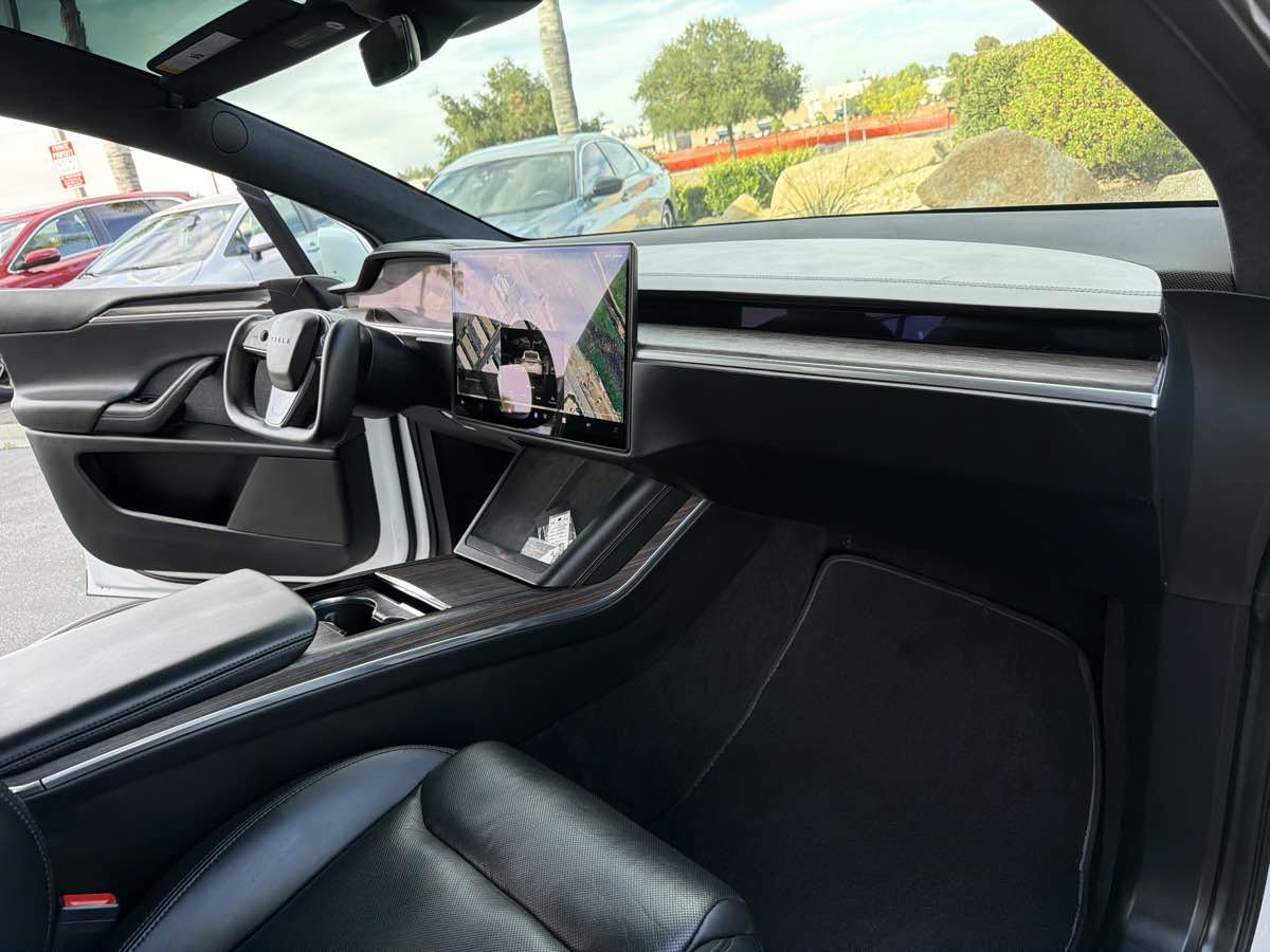 Used 2023 Tesla Model X AWD/4WD image 29