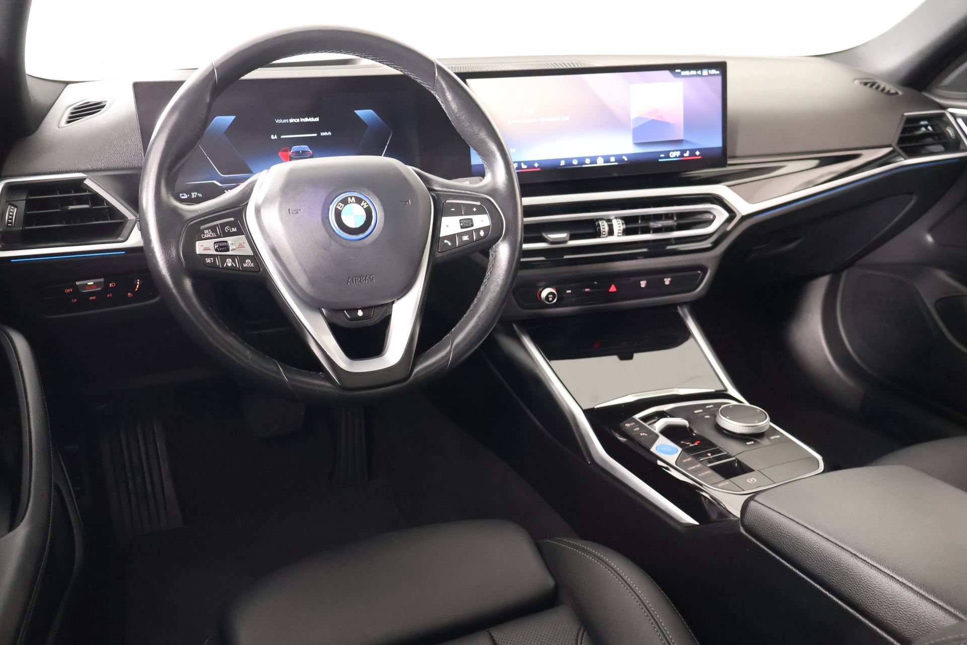 Used 2024 BMW i4 eDrive40 RWD image 2