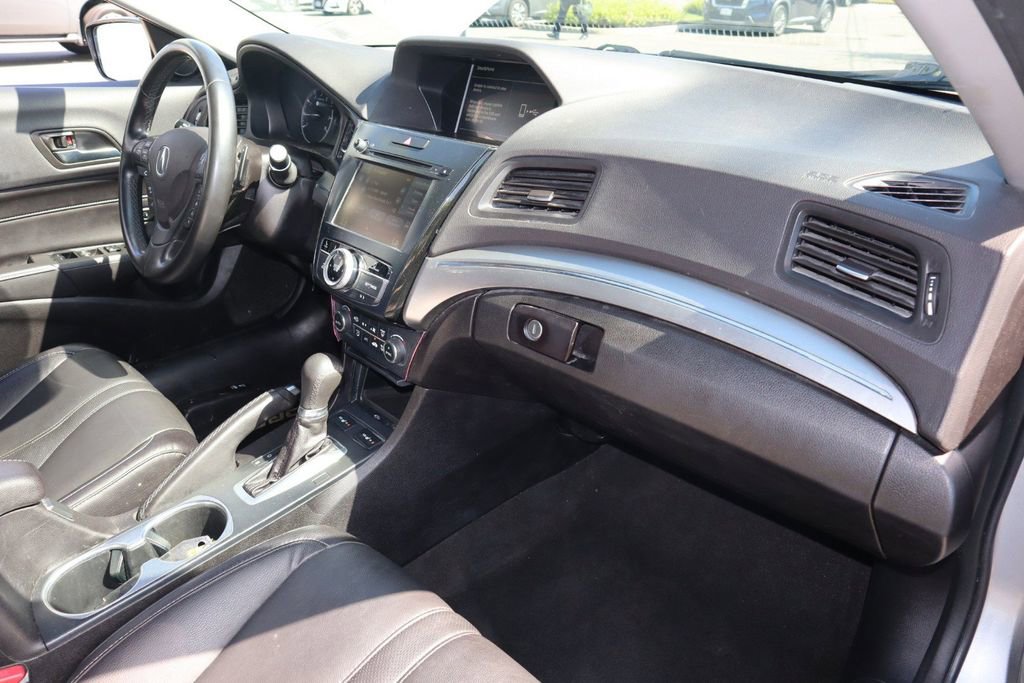 Used 2022 Acura ILX w/ Premium Package FWD image 28