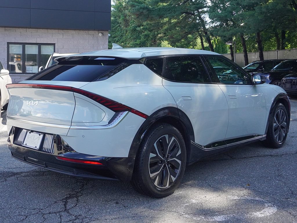 Used 2022 Kia EV6 Wind RWD image 10