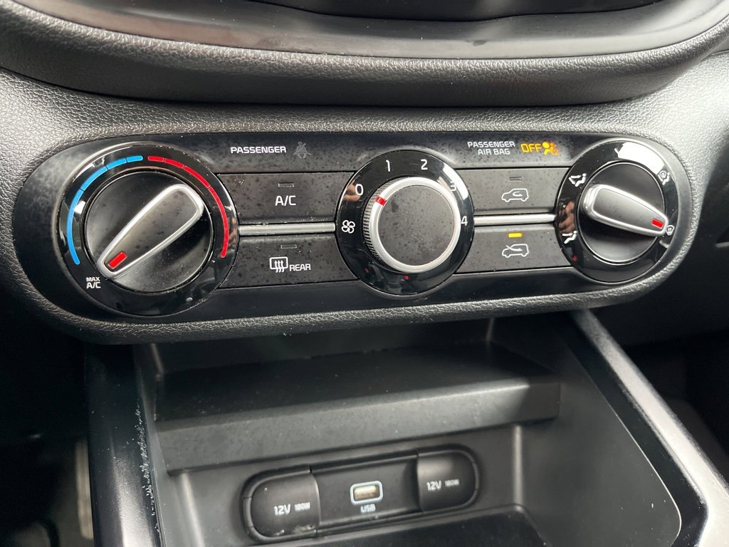 Certified 2021 Kia Soul LX image 12