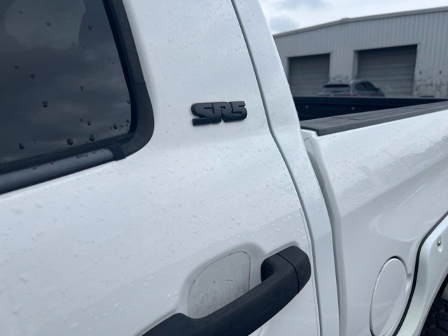 Used 2019 Toyota Tundra SR5 w/ SR5 Upgrade Package AWD/4WD image 9