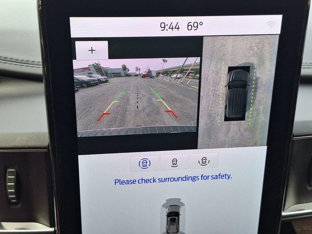 Used 2022 Ford Explorer Platinum w/ Equipment Group 601A image 16