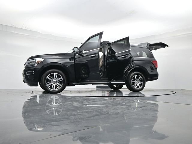 Used 2023 Ford Expedition Limited image 57