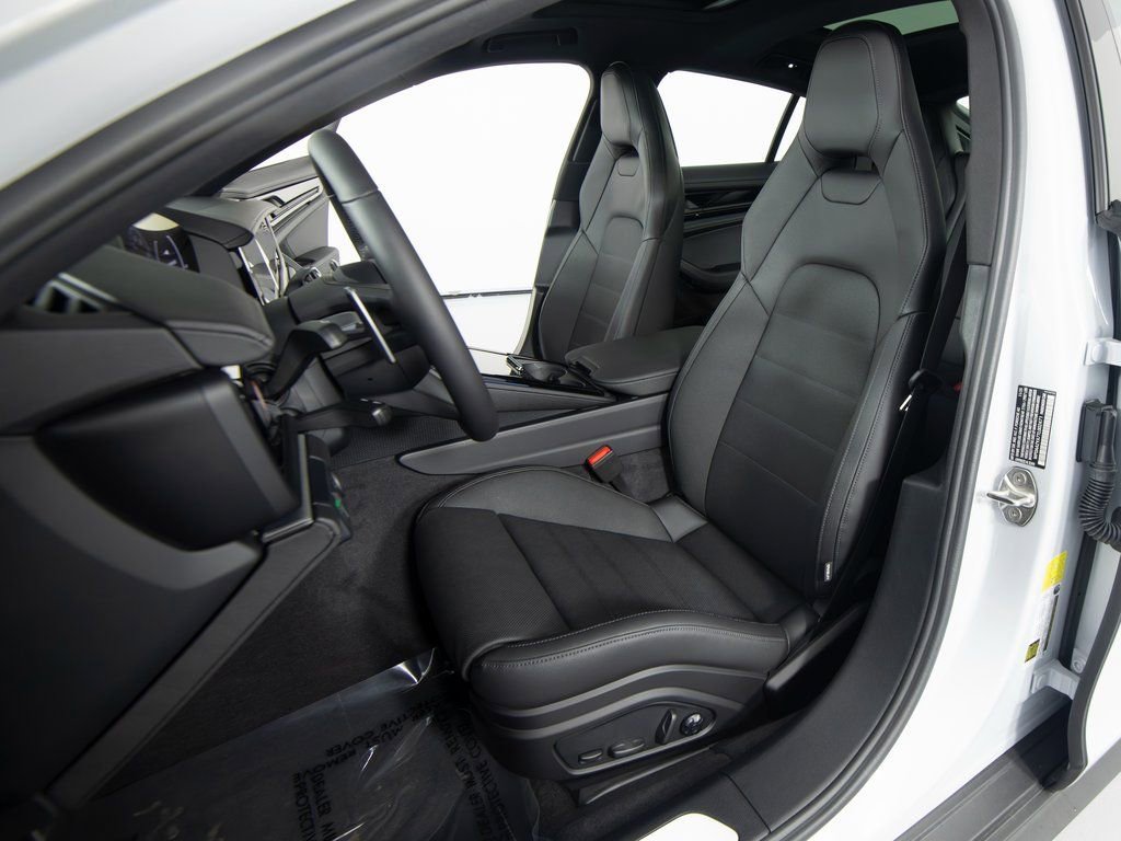 New 2026 Porsche Panamera 4 image 5