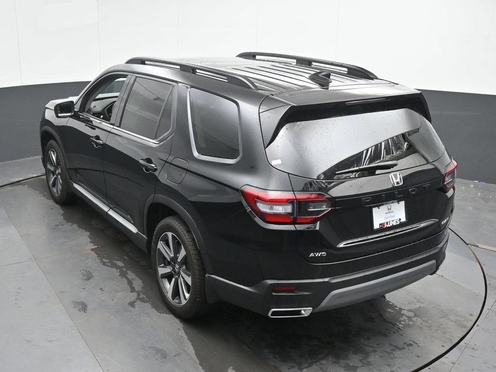 Used 2025 Honda Pilot Elite image 31