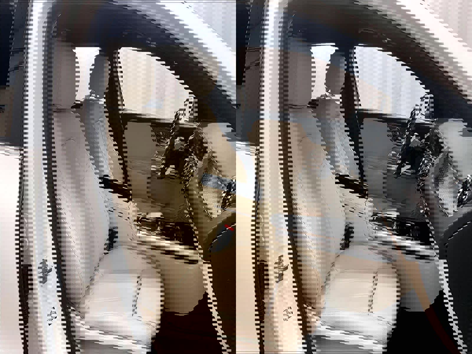 Used 2025 Mercedes-Benz GLA 250 4MATIC image 11