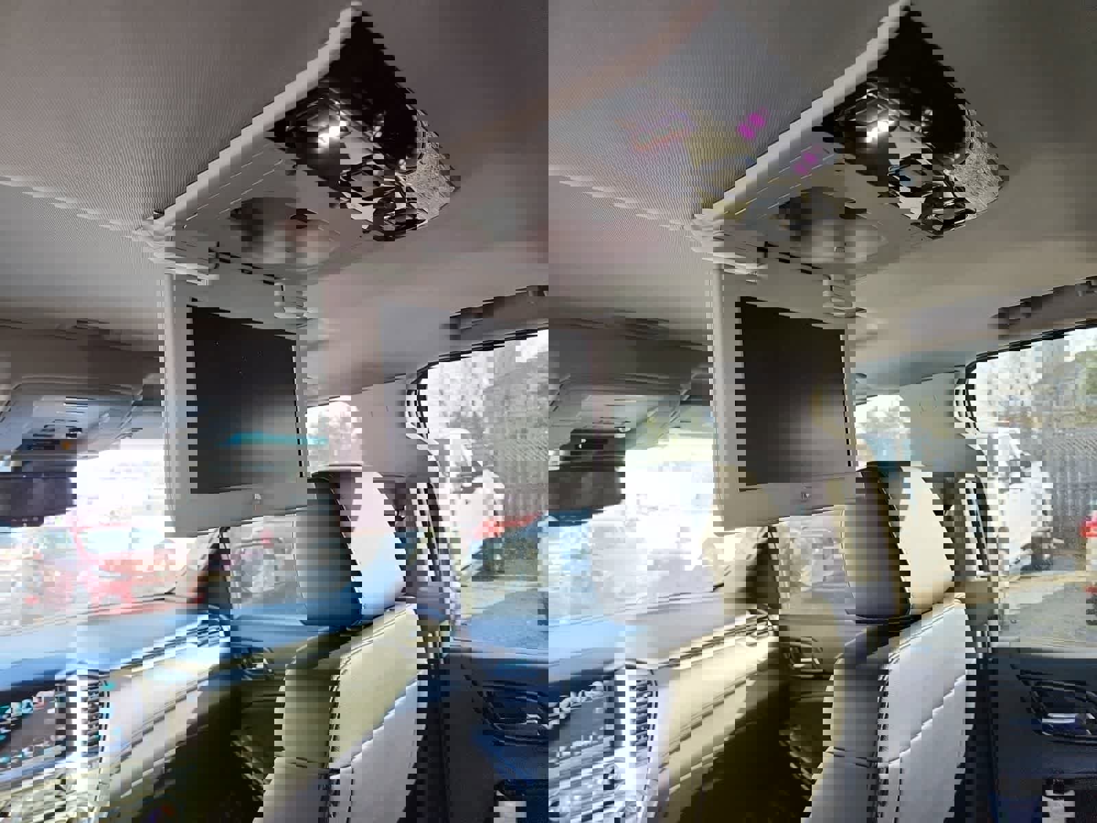 Used 2019 Chevrolet Suburban LT image 29