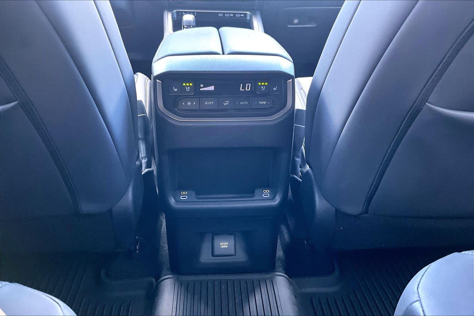 Used 2024 Lexus TX 500h AWD w/ Technology Package image 34