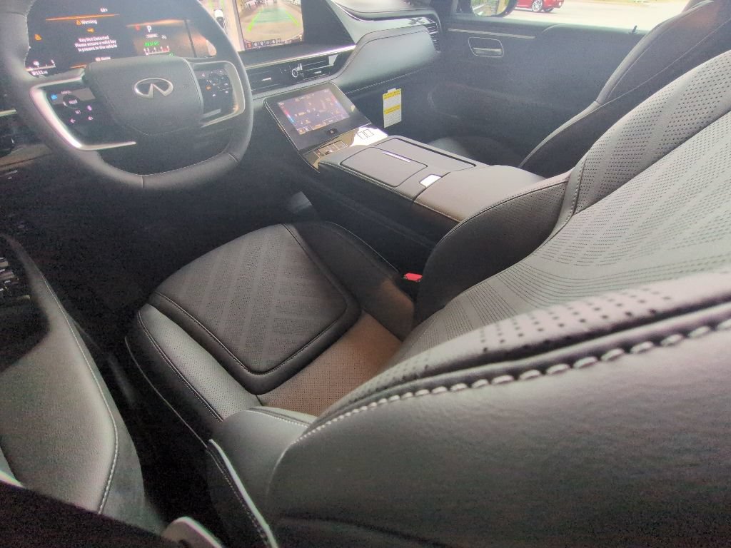 New 2026 INFINITI QX80 Luxe RWD image 23