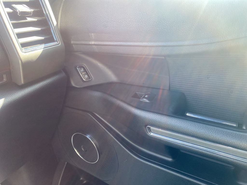 Used 2019 Ford Expedition Max XLT AWD/4WD image 27