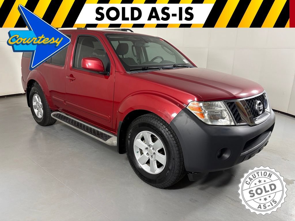 Used 2011 Nissan Pathfinder SV RWD image 1