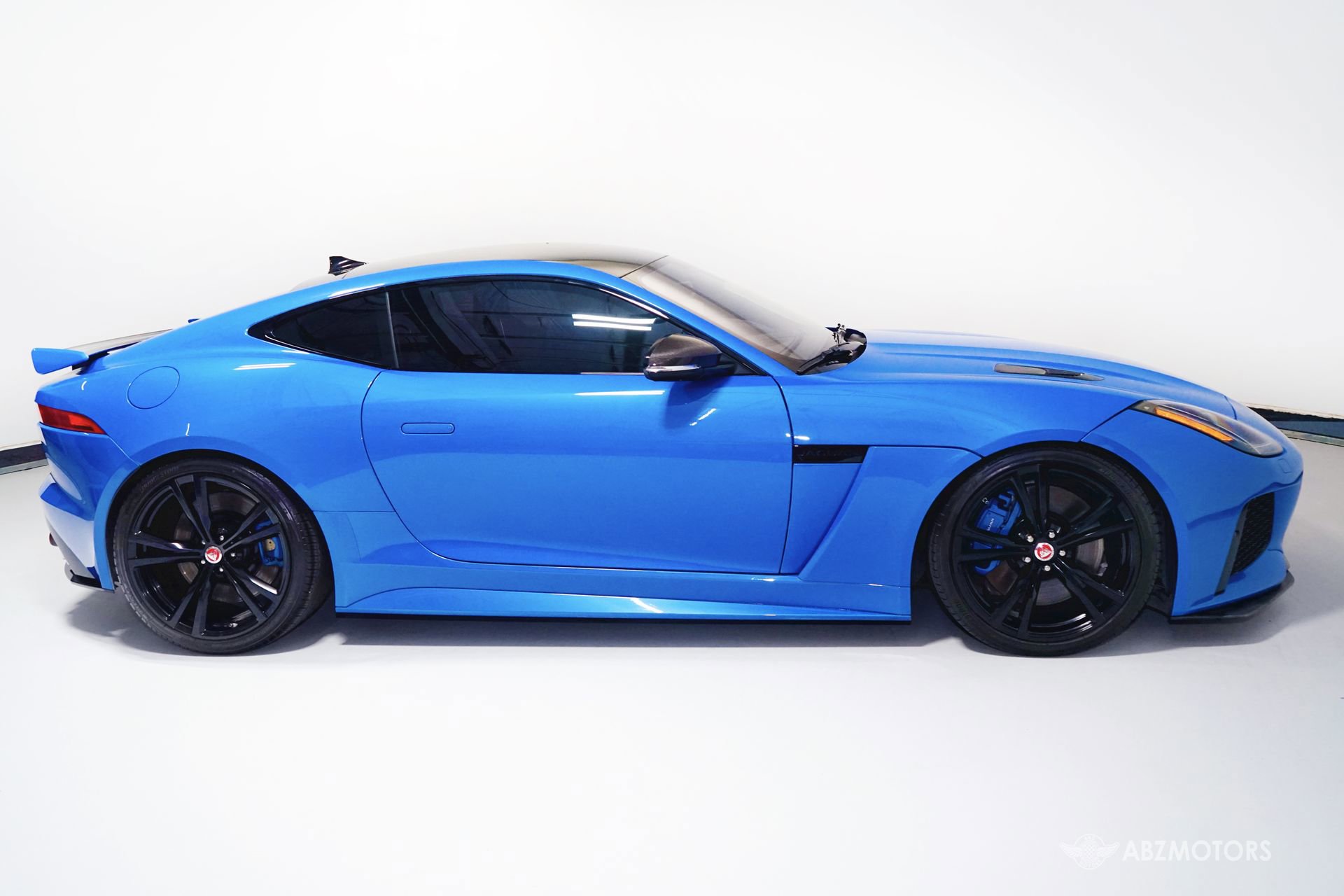 Used 2017 Jaguar F-TYPE SVR AWD/4WD image 4