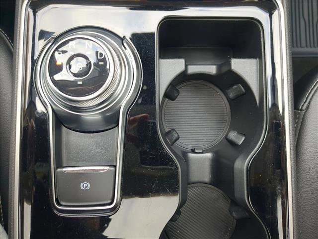 Used 2020 Ford Edge SEL w/ Convenience Package image 17