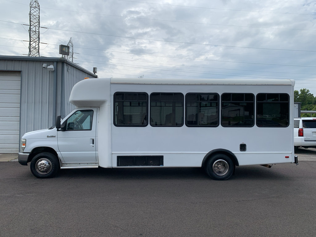 Used 2010 Ford E-450 and Econoline 450 Super Duty RWD image 6