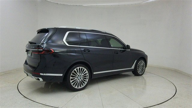 Used 2025 BMW X7 xDrive40i w/ Executive Package image 75