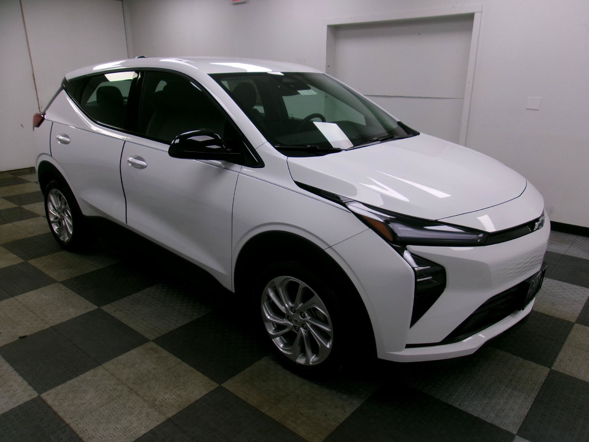 New 2027 Chevrolet Bolt LT w/ Comfort Package FWD image 12