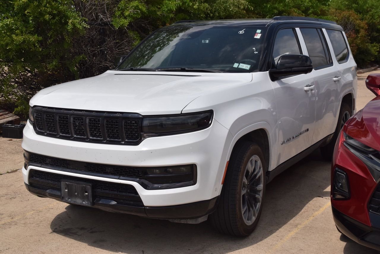 Used 2024 Jeep Grand Wagoneer Series II w/ Quick Order Packagew 28T image 2