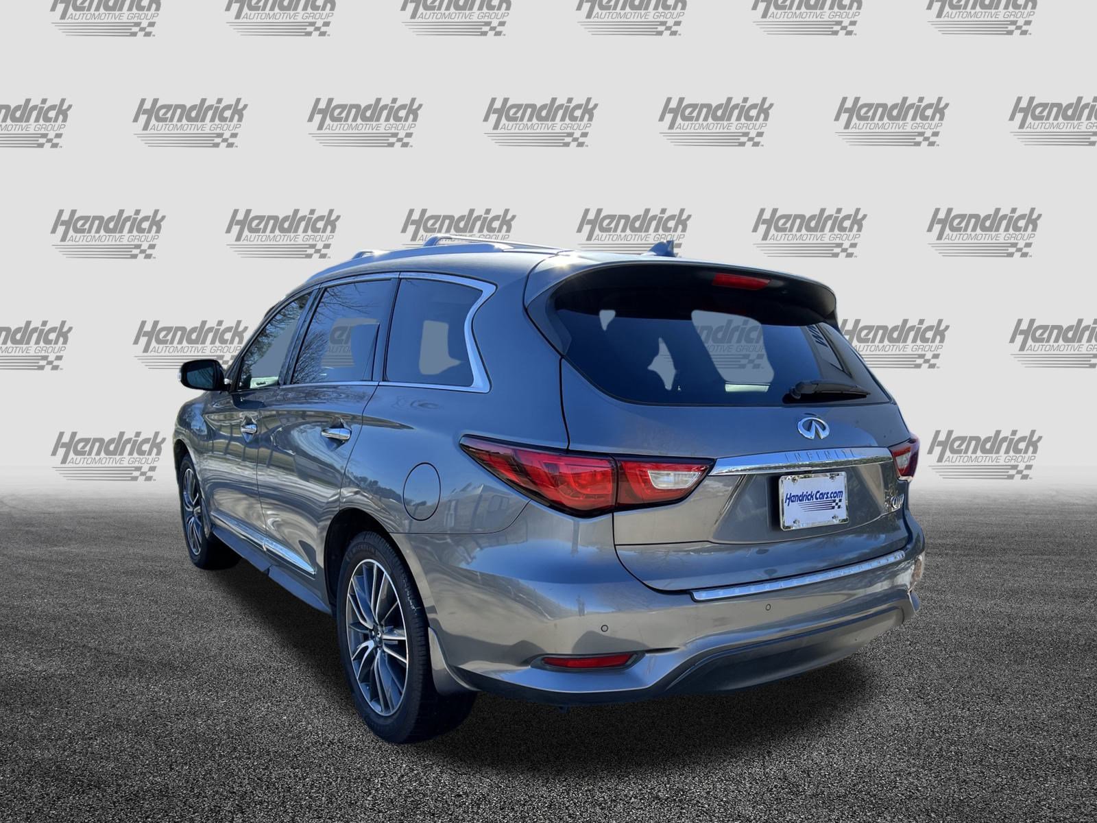 Used 2017 INFINITI QX60 AWD Hybrid image 8