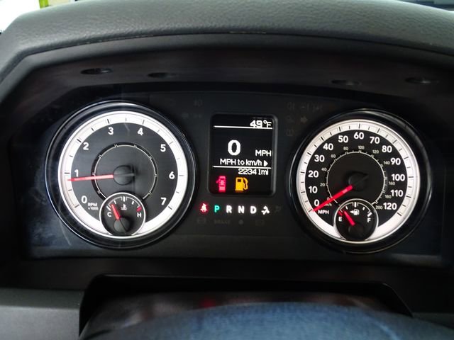 Used 2018 RAM 3500 Tradesman w/ Chrome Appearance Group image 12