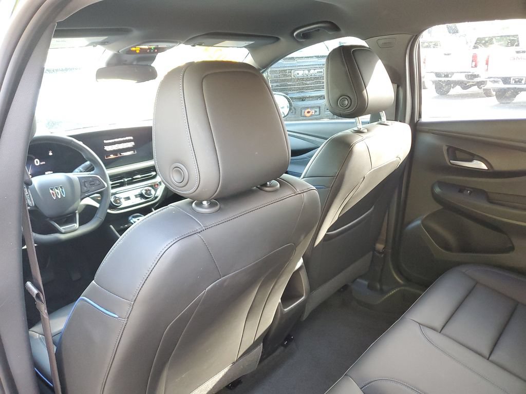 Certified 2024 Buick Envista Sport Touring w/ Convenience I Package FWD image 15