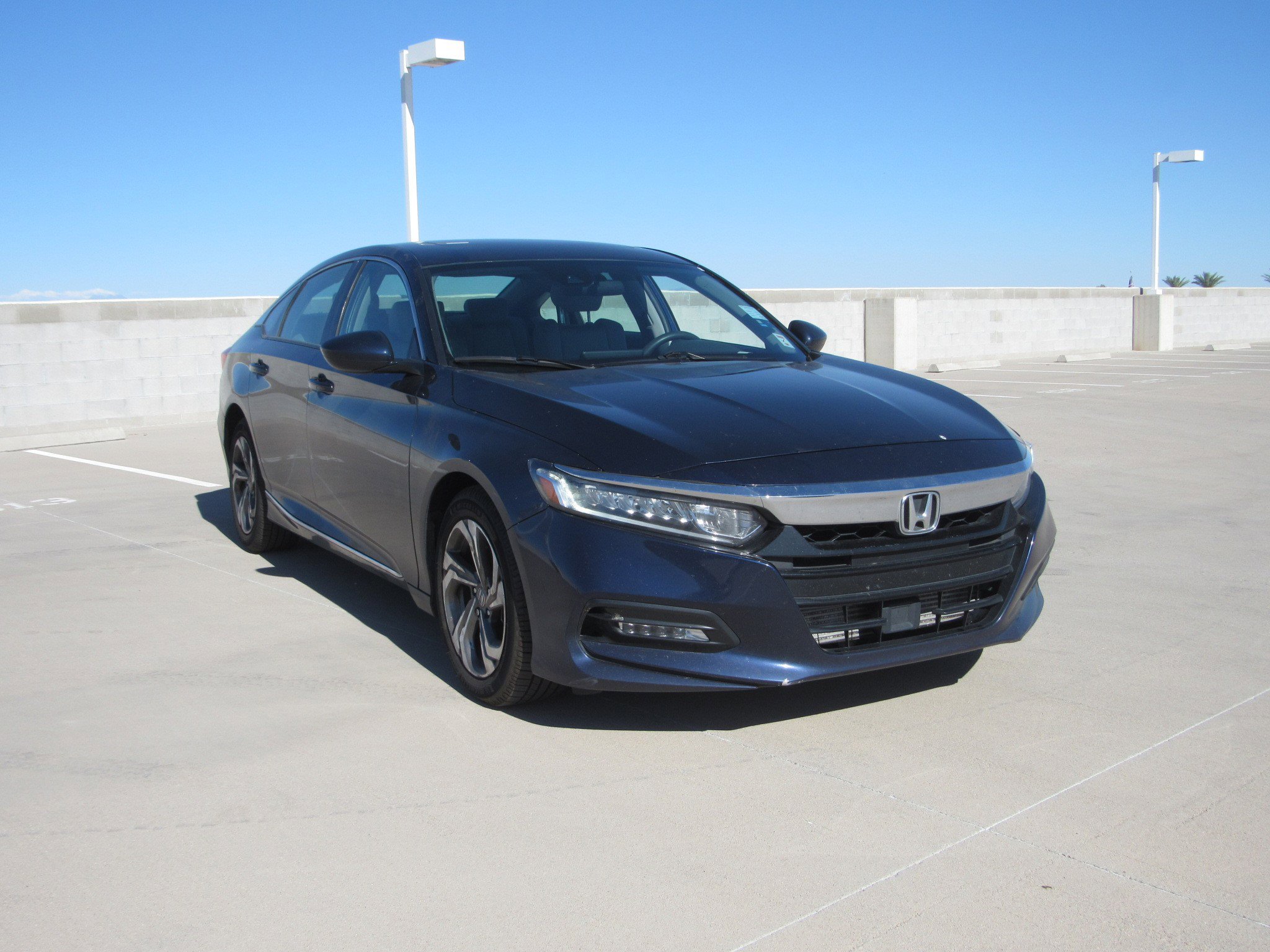 Used 2018 Honda Accord EX image 2