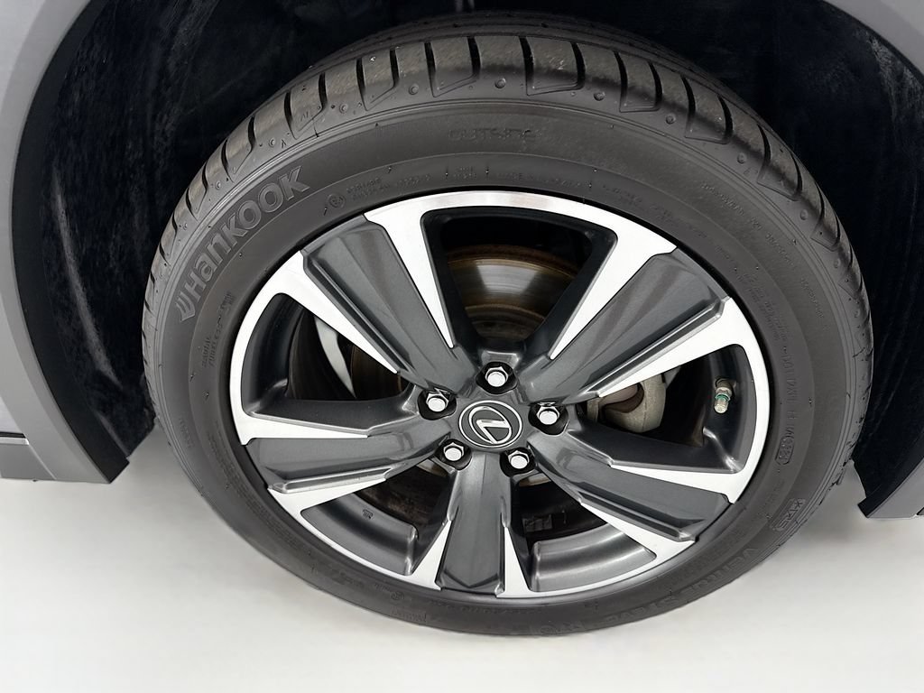 Used 2019 Lexus UX 200 FWD image 30