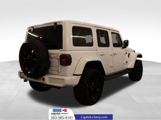Used 2022 Jeep Wrangler Unlimited Sahara AWD/4WD image 2