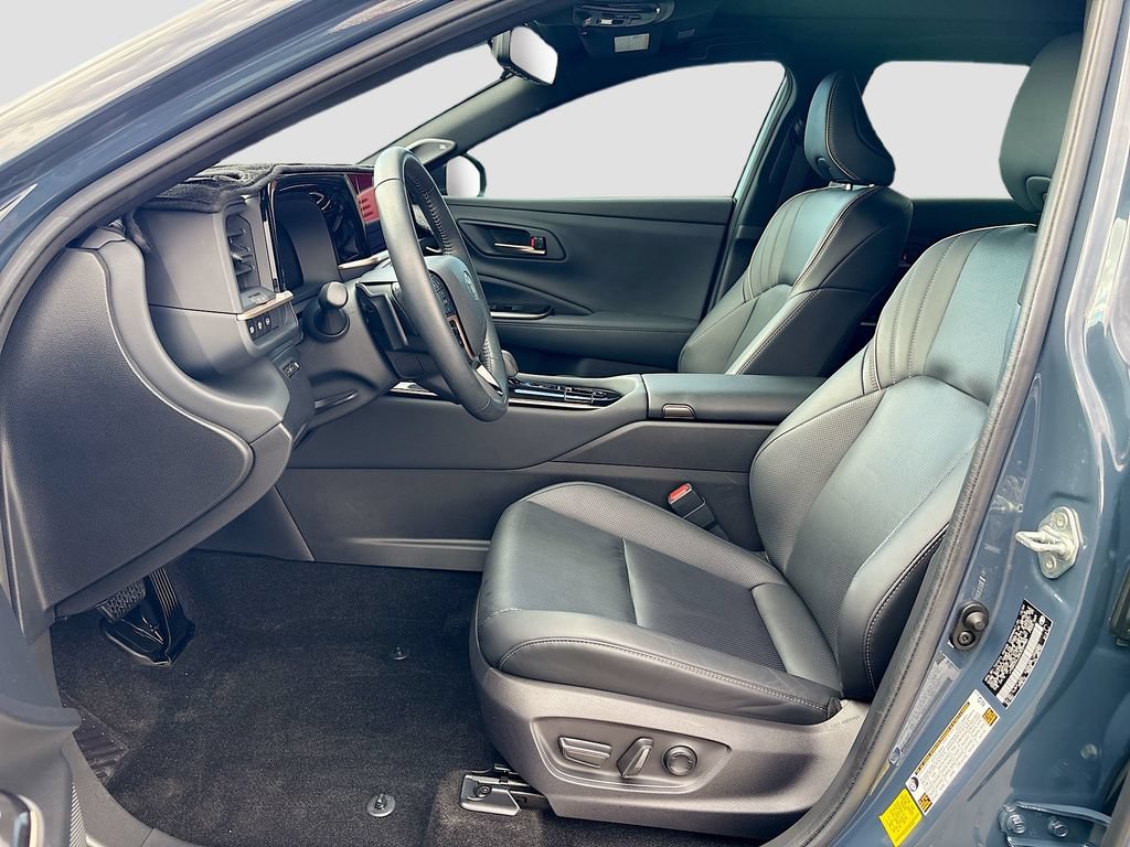 Certified 2025 Toyota Crown Signia AWD/4WD image 19
