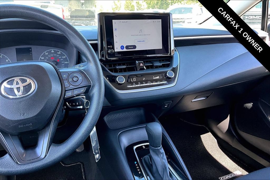 Used 2025 Toyota Corolla LE FWD image 9