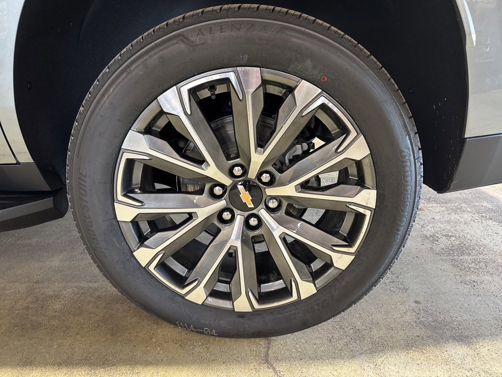 New 2026 Chevrolet Tahoe High Country w/ Sun And Tow Package image 18