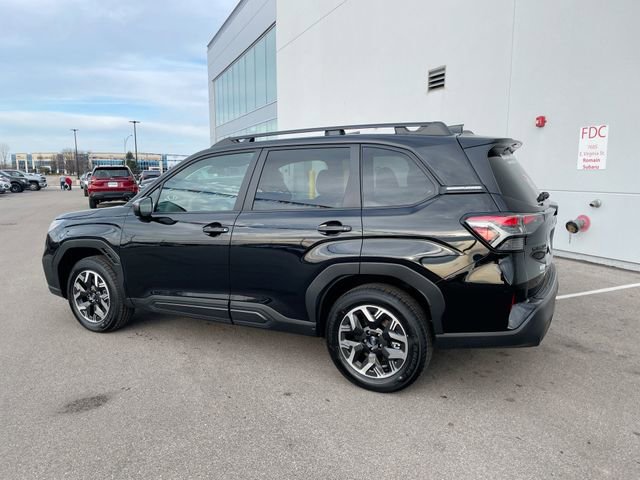 Used 2026 Subaru Forester Premium image 3