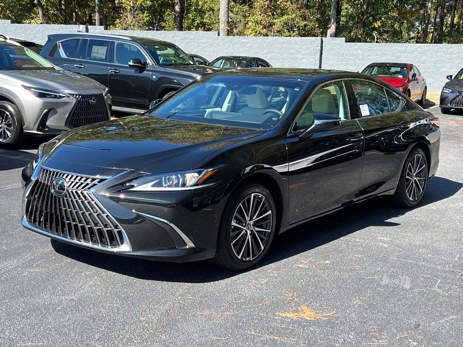 New 2025 Lexus ES 350 w/ Premium Package image 2