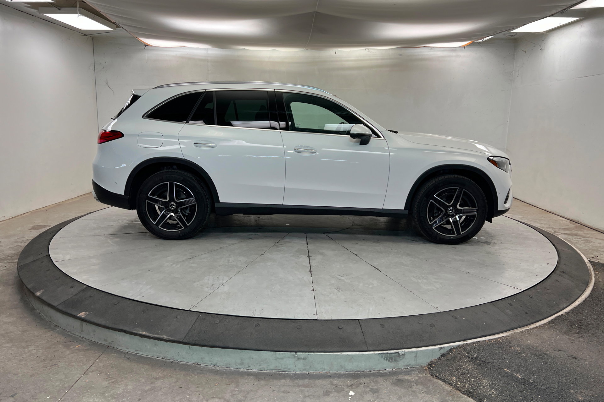 New 2026 Mercedes-Benz GLC 300 4MATIC image 6
