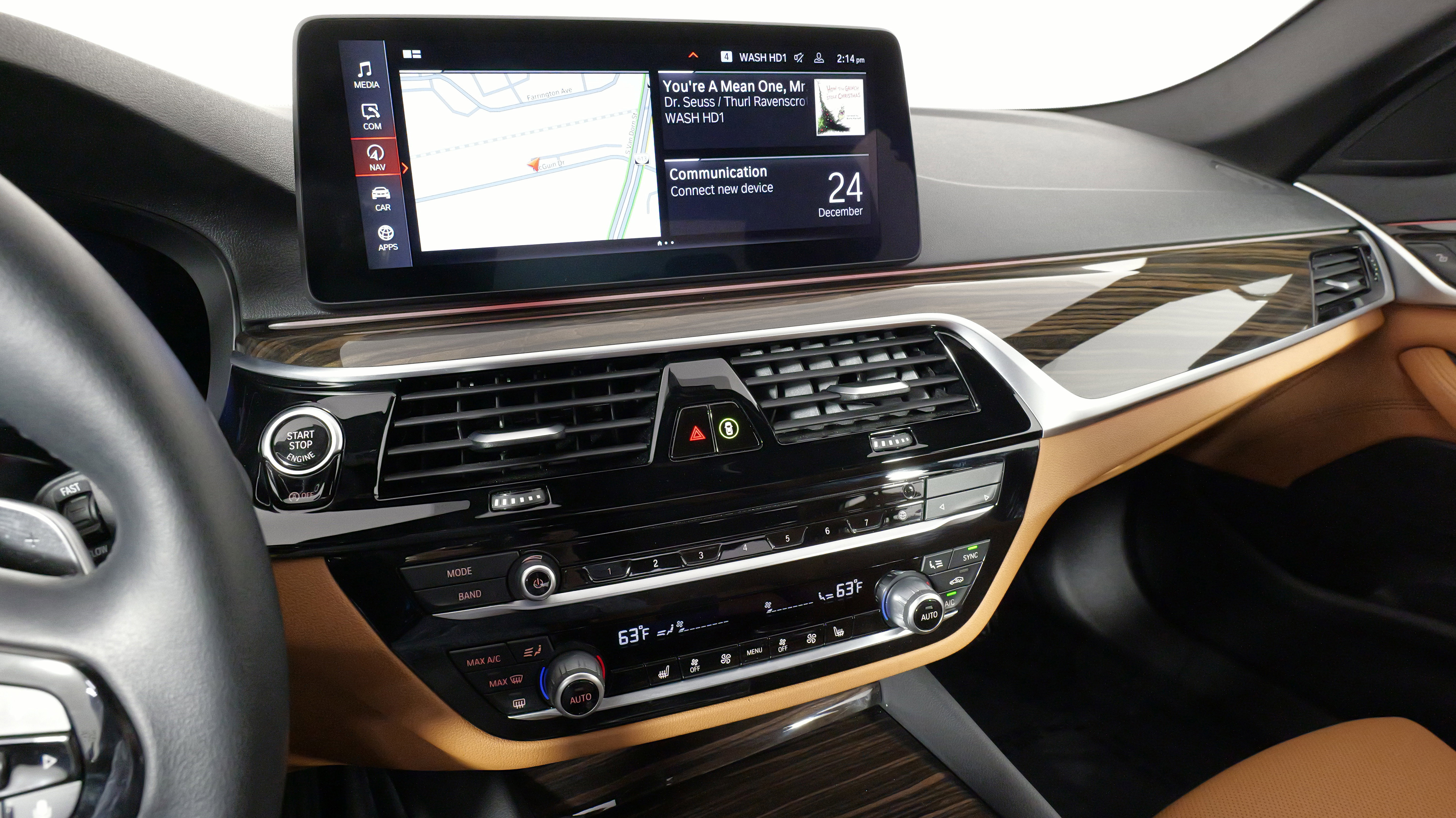 Used 2022 BMW 530i xDrive w/ Convenience Package image 46