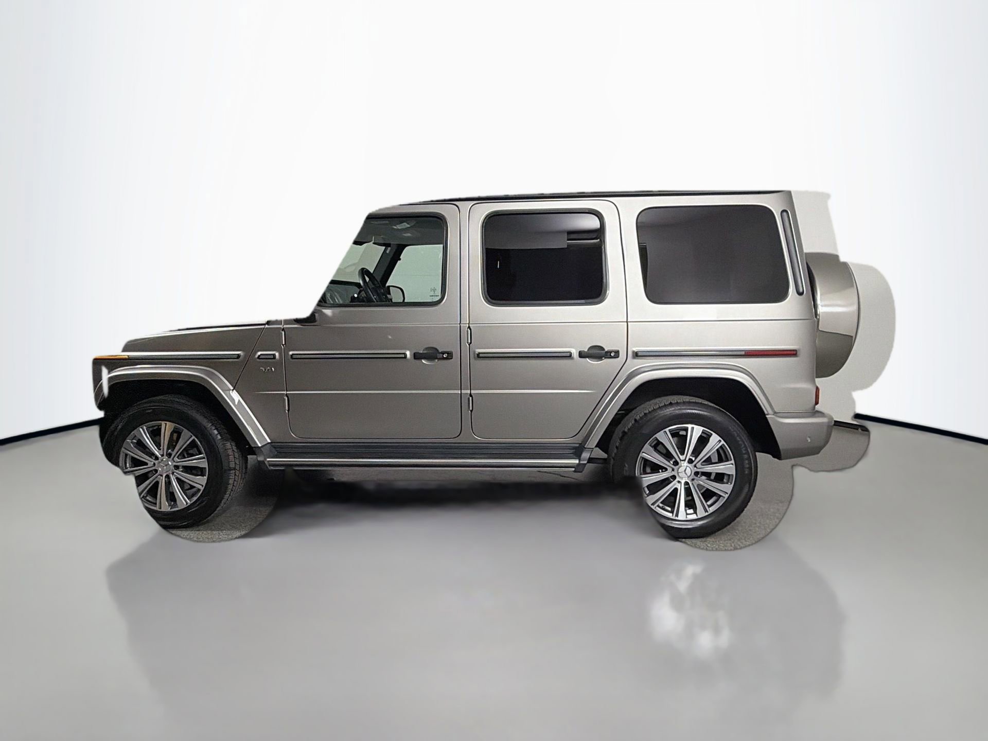 Used 2021 Mercedes-Benz G 550 w/ Seat Comfort Package image 10