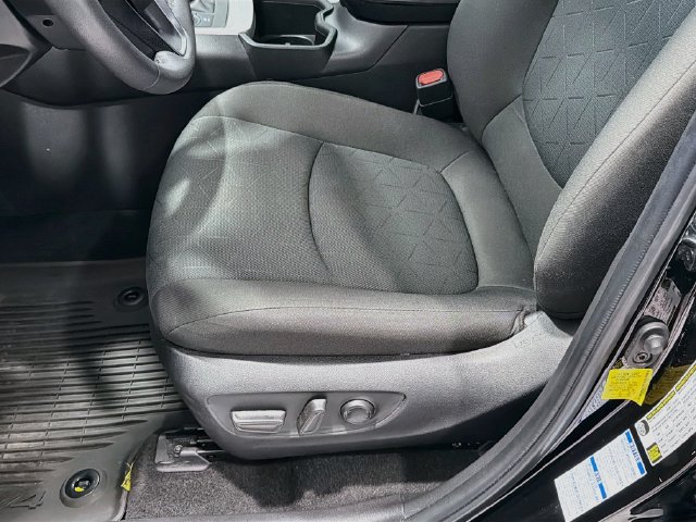 Certified 2022 Toyota RAV4 XLE w/ XLE Grade Weather Package AWD/4WD image 16