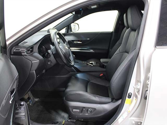 Certified 2022 Toyota Venza XLE AWD/4WD image 10