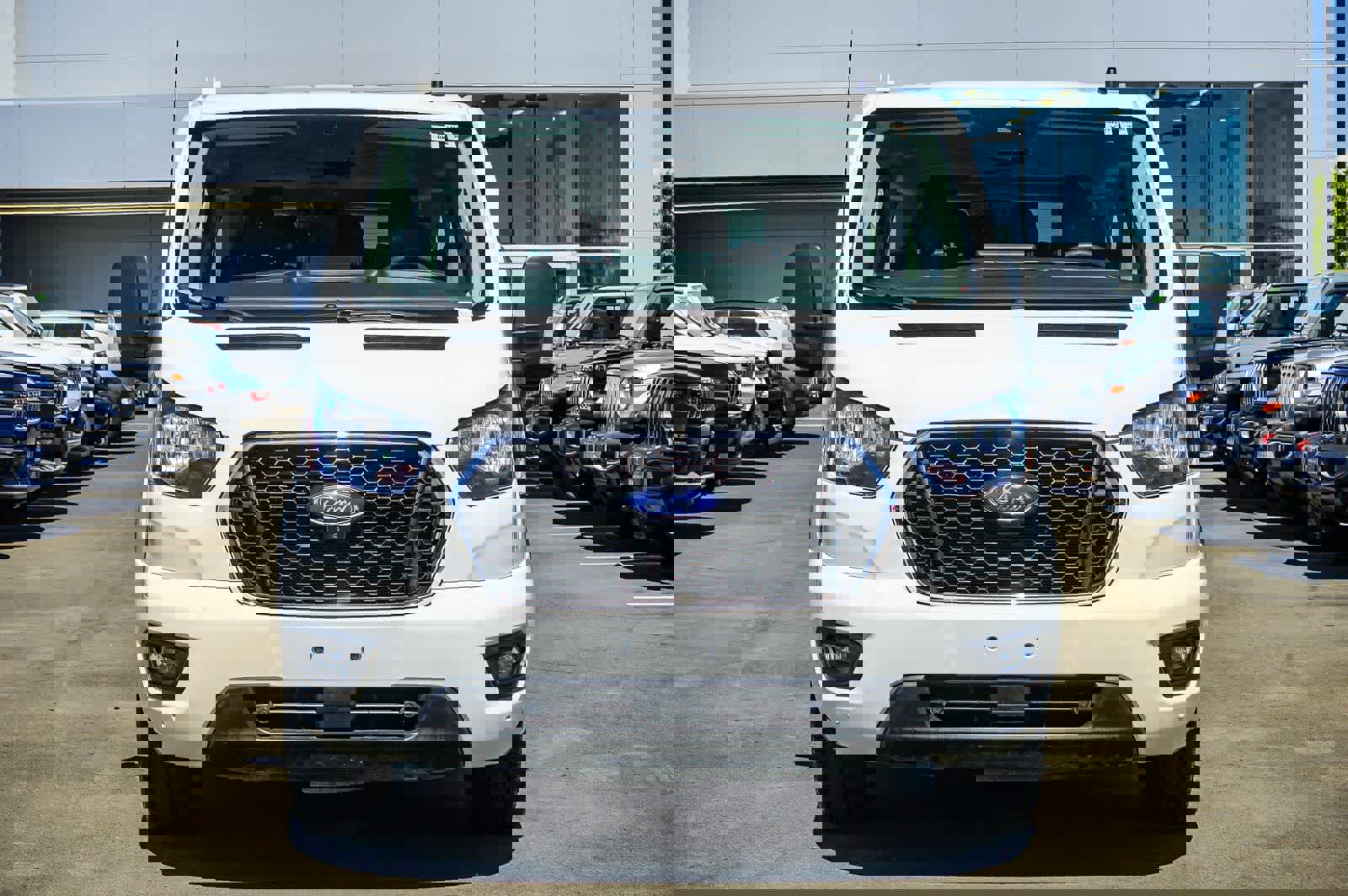 Used 2023 Ford Transit 350 XLT image 2