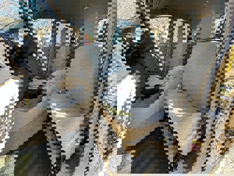 Used 2010 Toyota Prius Five image 12