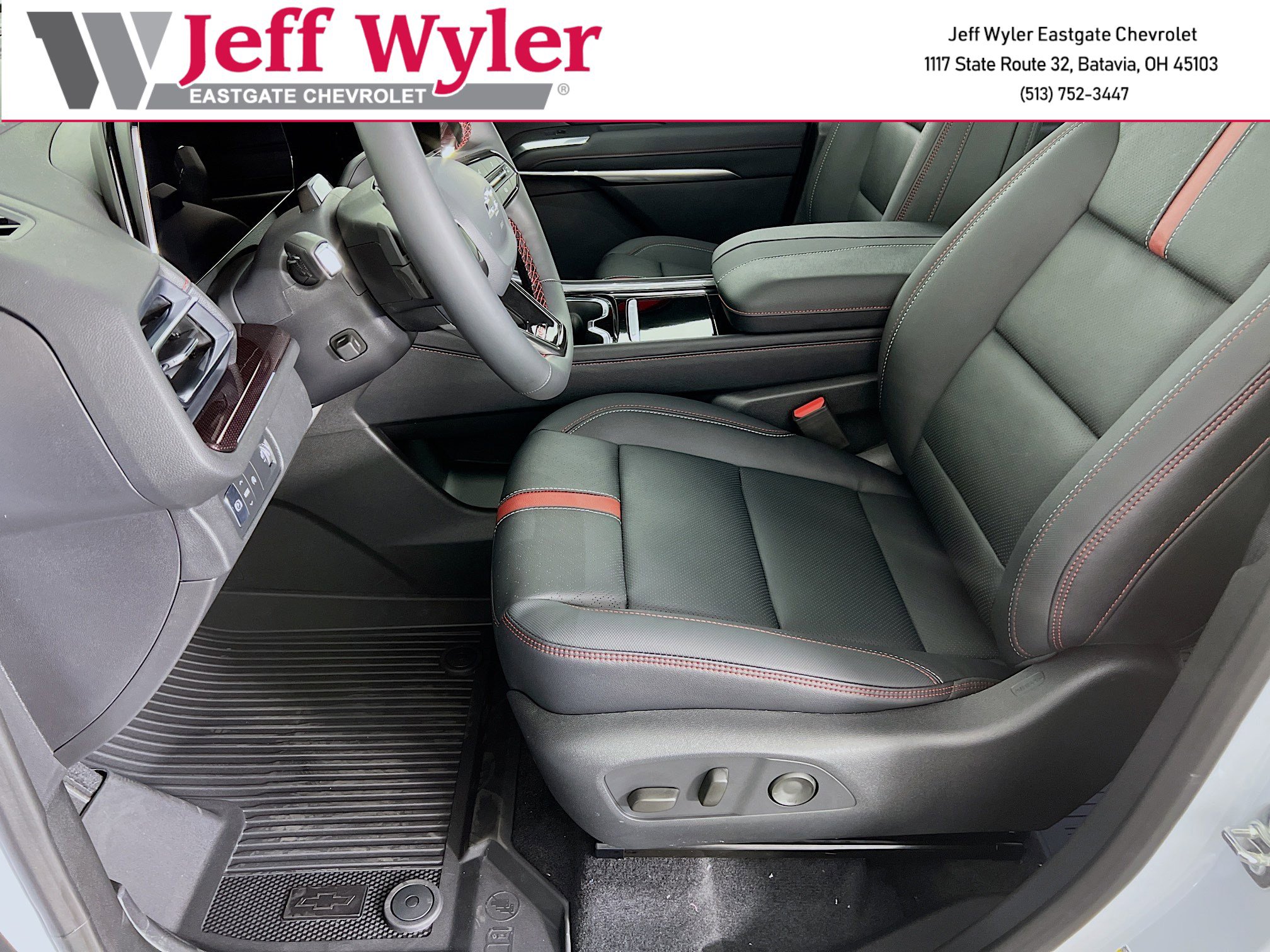 New 2026 Chevrolet Traverse RS w/ LPO, Floor Liner Package image 3