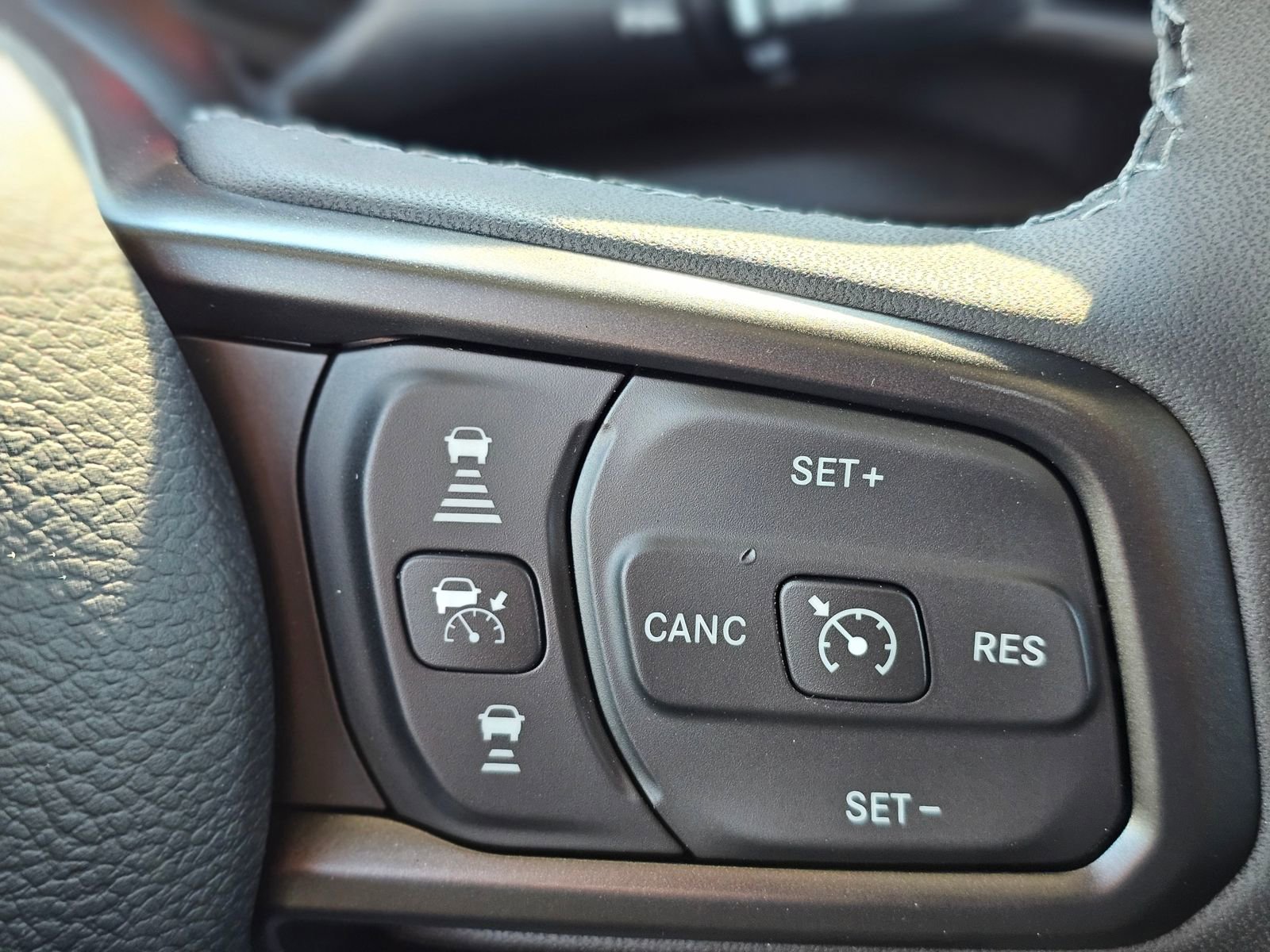 New 2026 Jeep Gladiator Sahara image 17