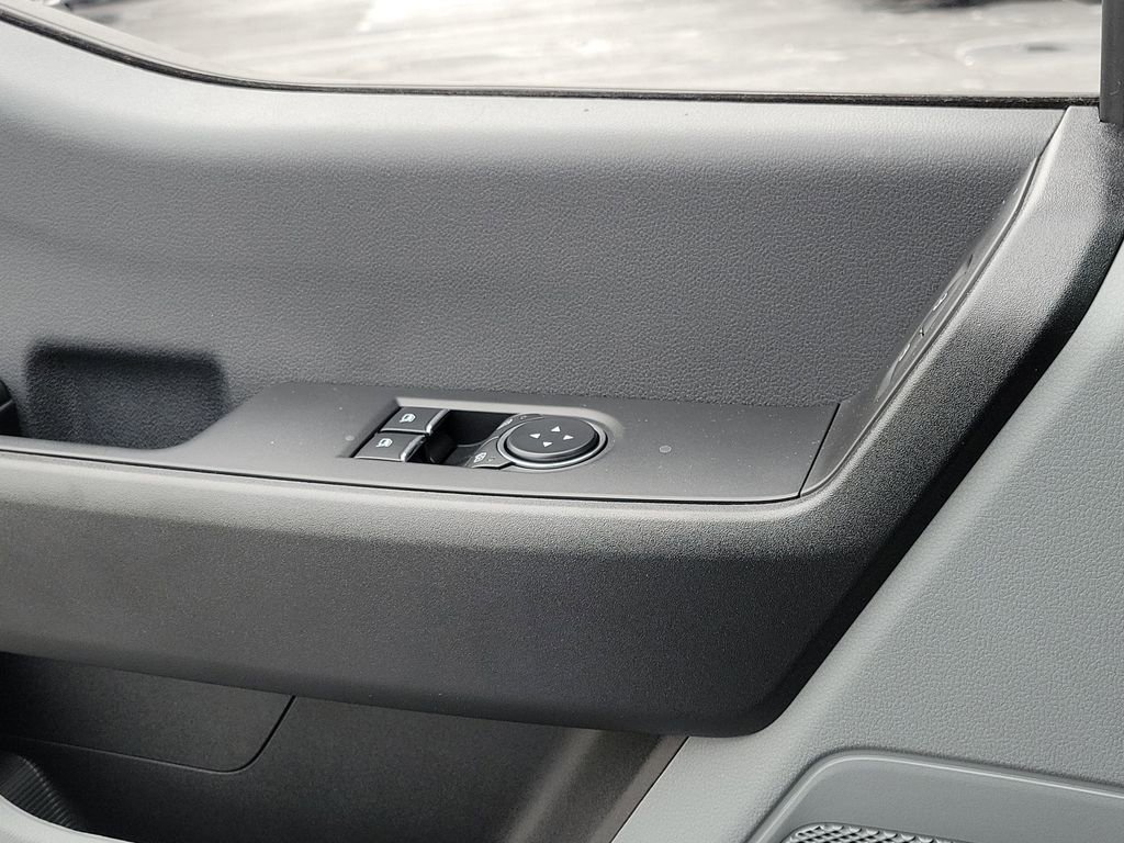 New 2026 Ford F550 4x4 Regular Cab Super Duty image 32