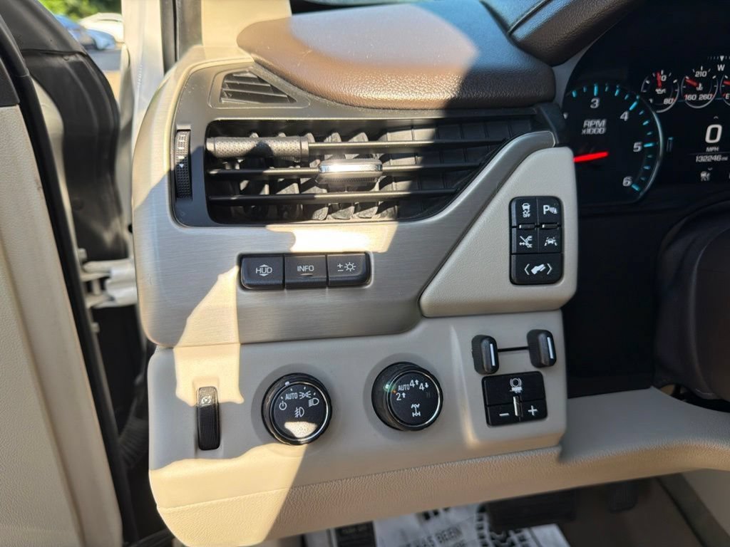 Used 2018 GMC Yukon Denali w/ Denali Ultimate Package AWD/4WD image 18