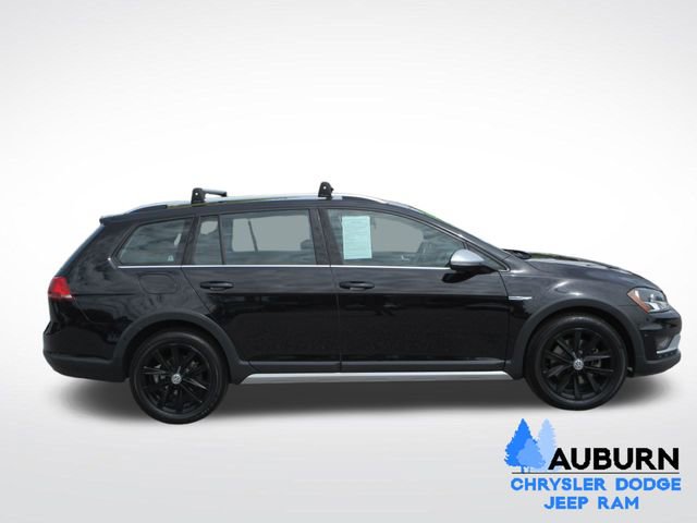 Used 2017 Volkswagen Golf Alltrack SE image 8