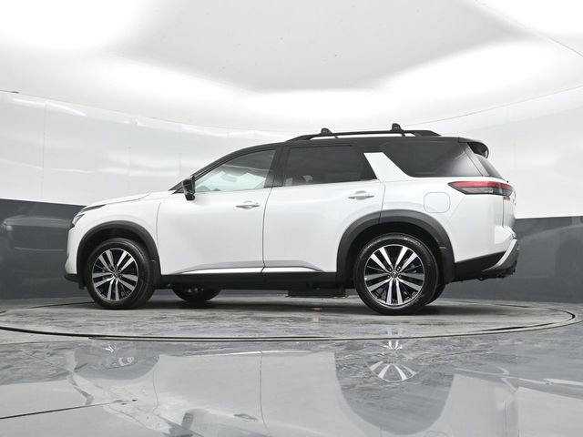 Used 2025 Nissan Pathfinder Platinum image 49