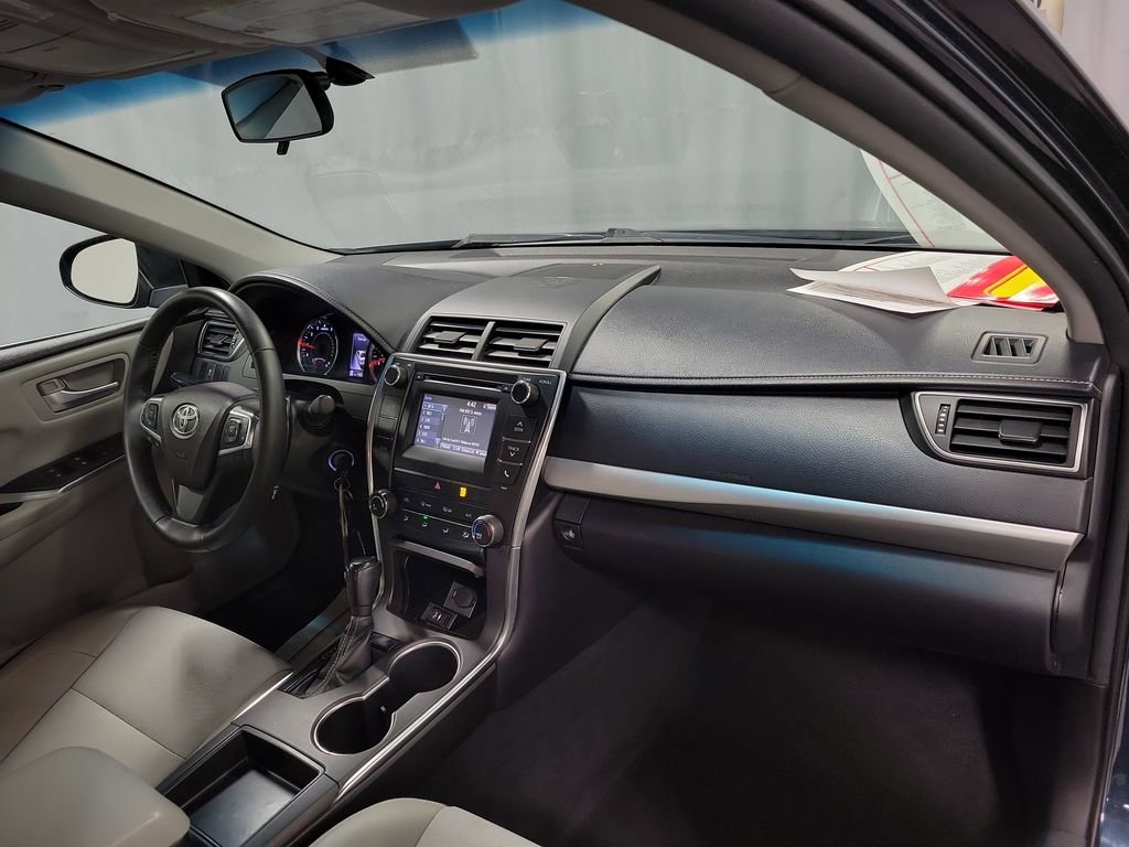 Used 2016 Toyota Camry SE image 23