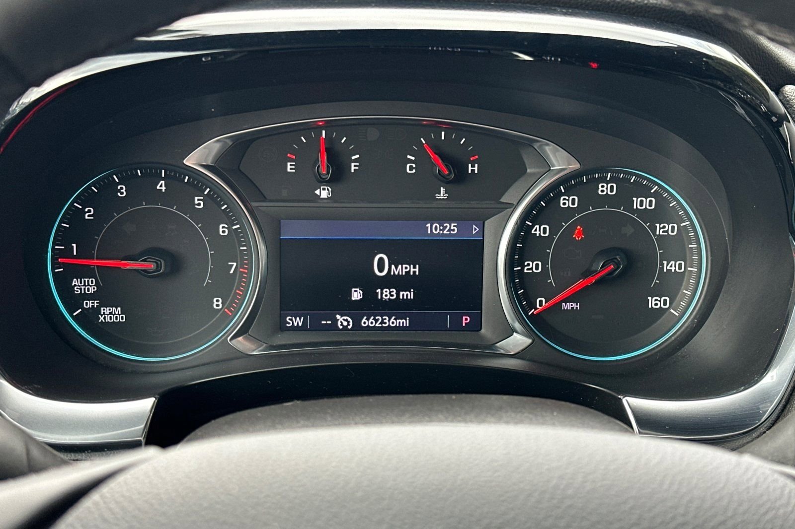 Used 2023 Chevrolet Traverse LT FWD image 30