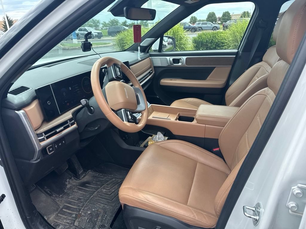 Used 2024 Hyundai Santa Fe Limited FWD image 6