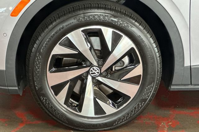 Used 2023 Volkswagen ID.4 Pro image 35